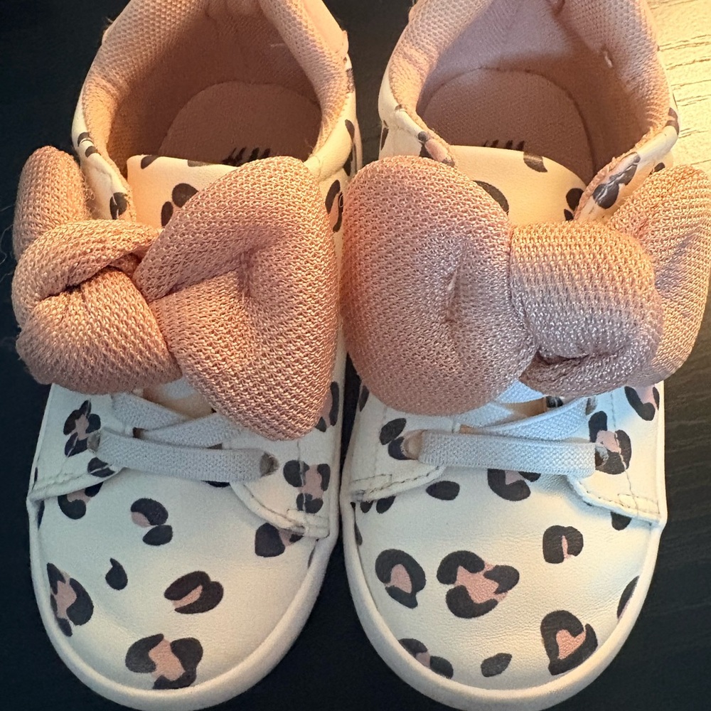 H&M Kids Sneakers with Leopard Print and Pink Bow
